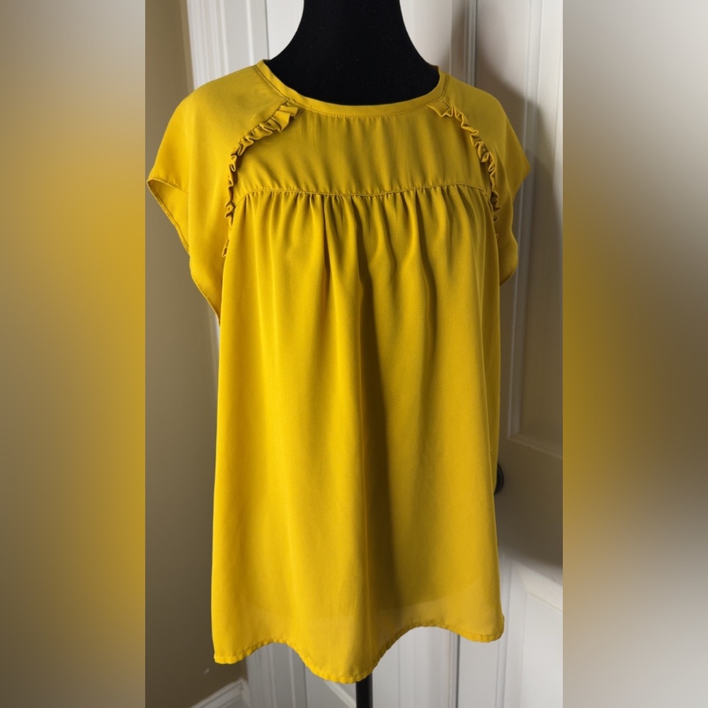 Zac & Rachel Petite Large mustard Yellow Women's Top